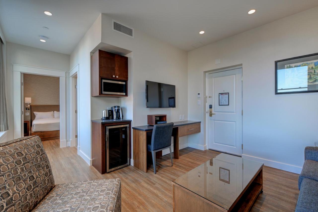King Suite City View