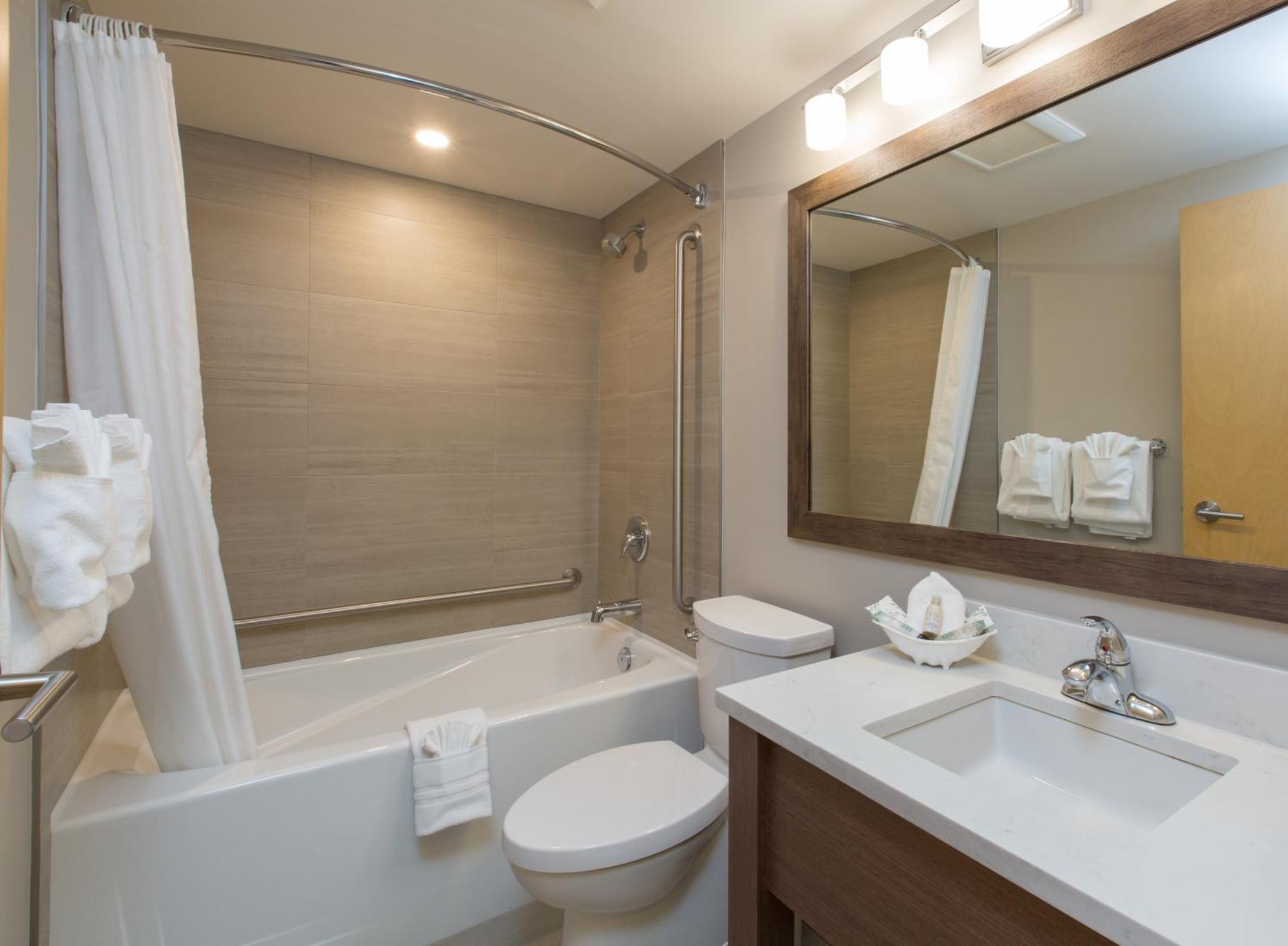 Queen Suite