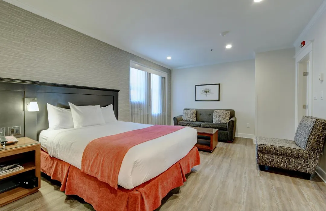 Strathcona Hotel-1
