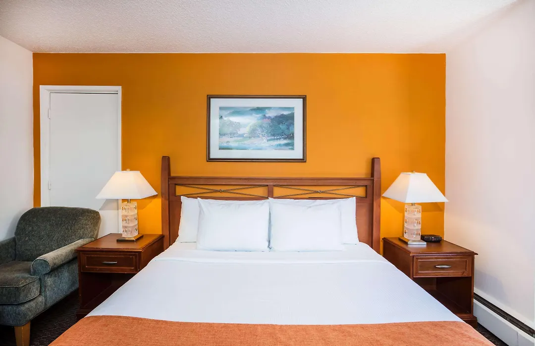 Howard Johnson Hotel By Wyndham Victoria-1