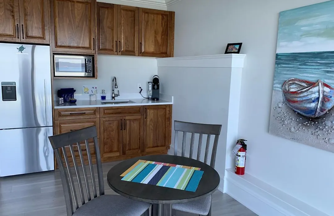 Ocean Front Private Suite-1