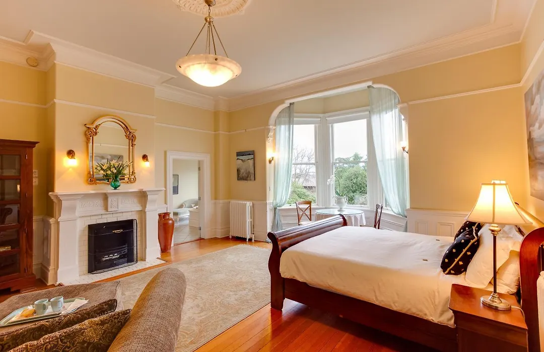 Fairholme Manor Inn-1
