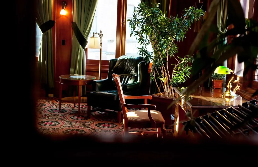 The Inn At The Union Club Of British Columbia-1