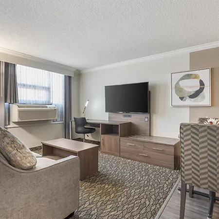 Best Western Plus Carlton Plaza Hotel-2