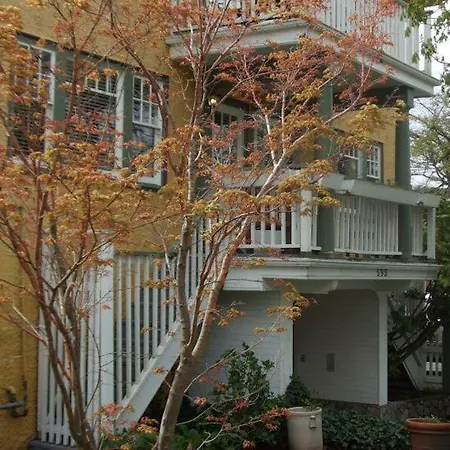 Rosewood Inn-2