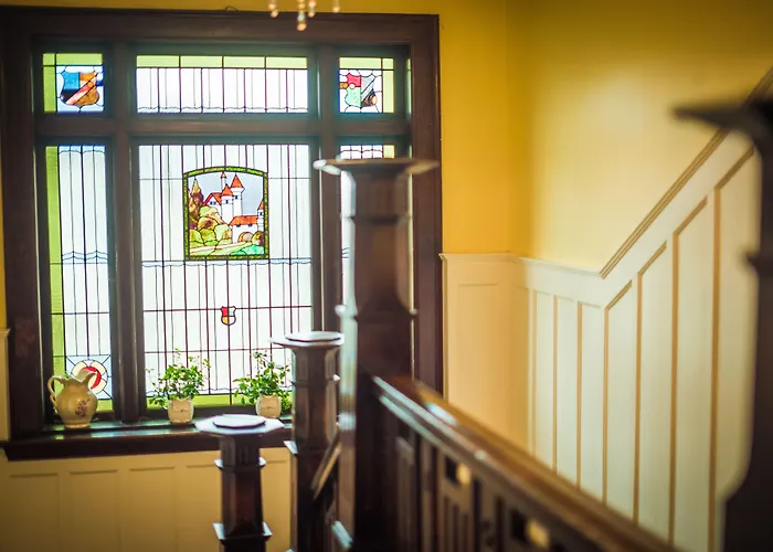 Dashwood Manor Seaside Bed & Breakfast Victoria